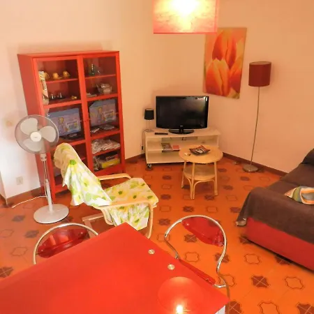 In Marina: A Step Away From The Sea And From The Center! *