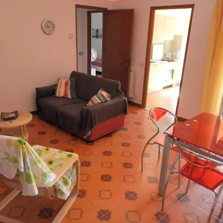 Appartamento In Marina: A Step Away From The Sea And From The Center! *